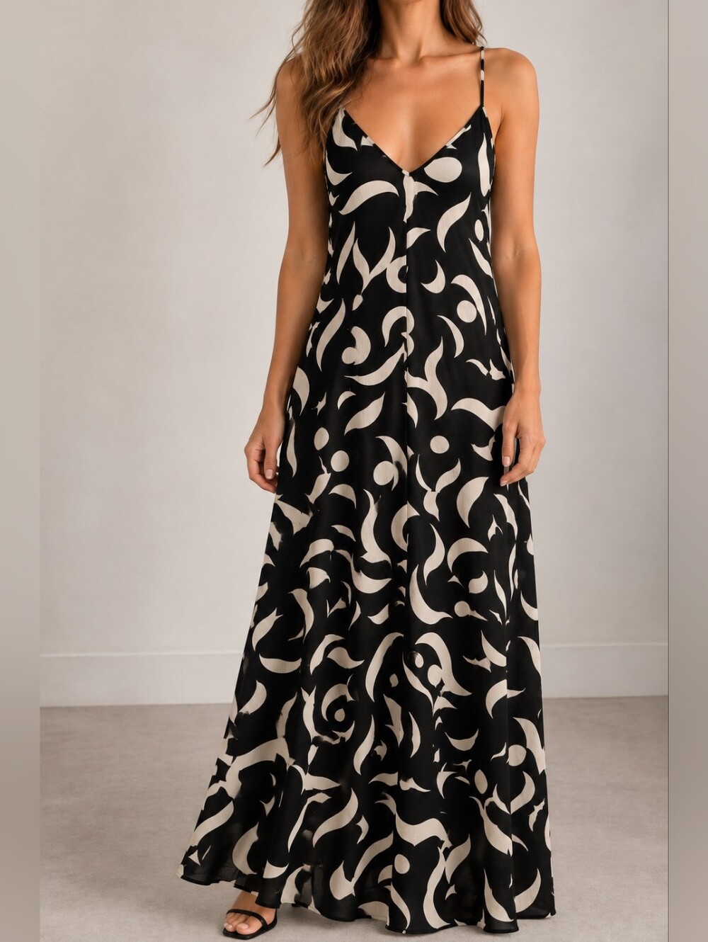 H&M Black & White Abstract Print Top Size L